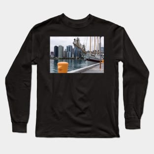 Chicago river scene Long Sleeve T-Shirt